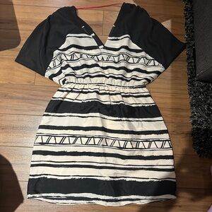 Stylish Black and White Patterned Dress